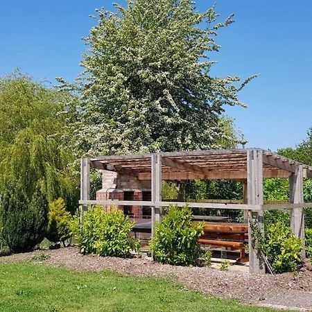 ברידג'ווטר Walnut Lodge, Summerhayes מראה חיצוני תמונה