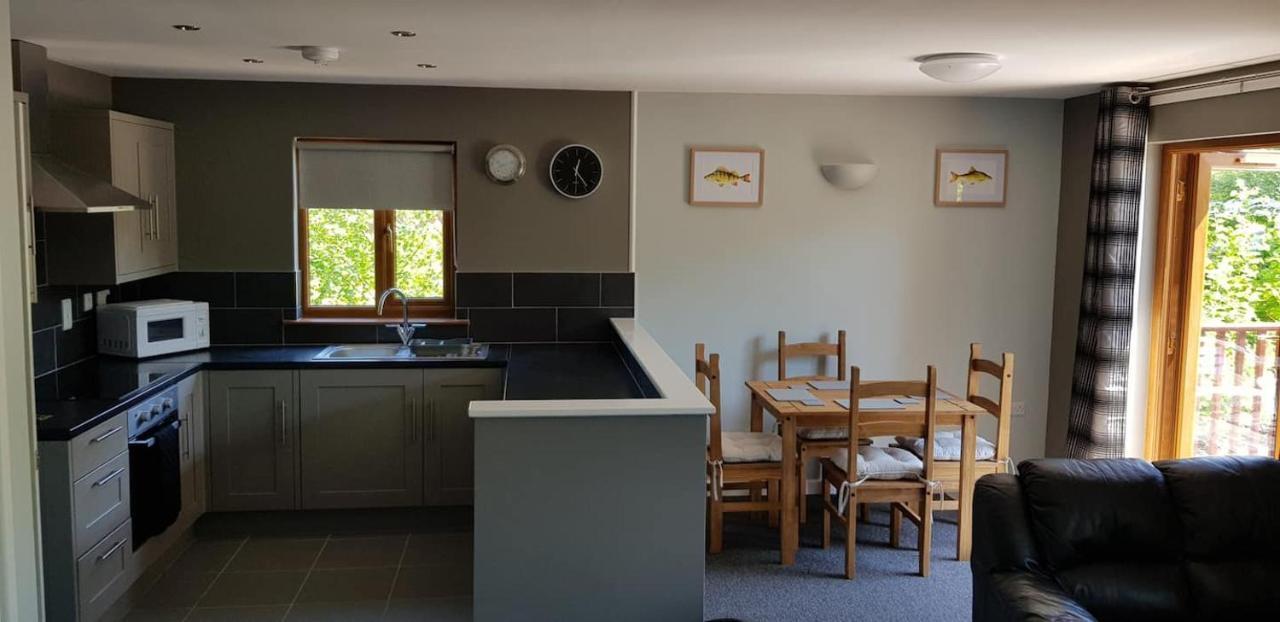 ברידג'ווטר Walnut Lodge, Summerhayes מראה חיצוני תמונה