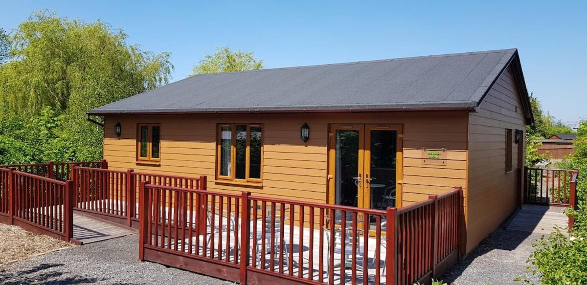 ברידג'ווטר Walnut Lodge, Summerhayes מראה חיצוני תמונה